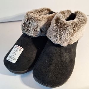 NWT Isotoner Slipper boots size 8/9